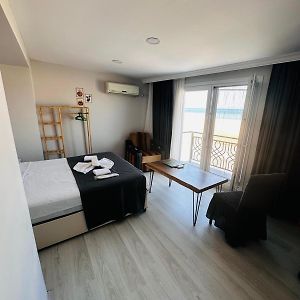 Airport Black Sea Hotel & Restaurant